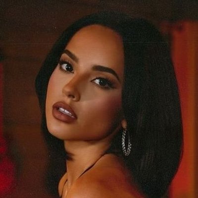 Becky G's profile picture