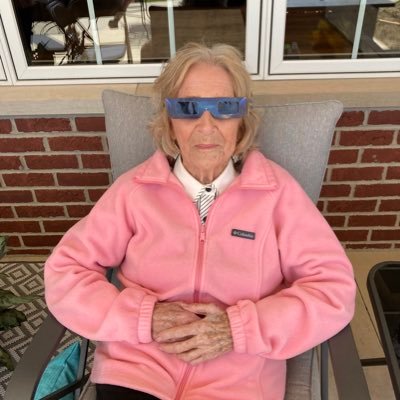 My moms caregiver's profile picture