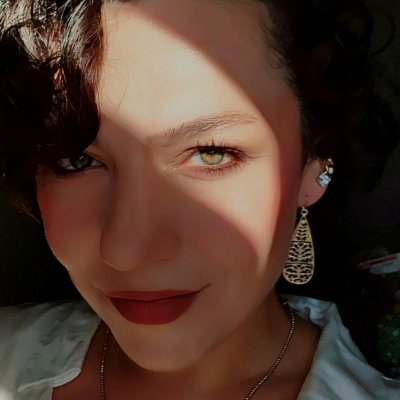 Mukadder 💊📚's profile picture