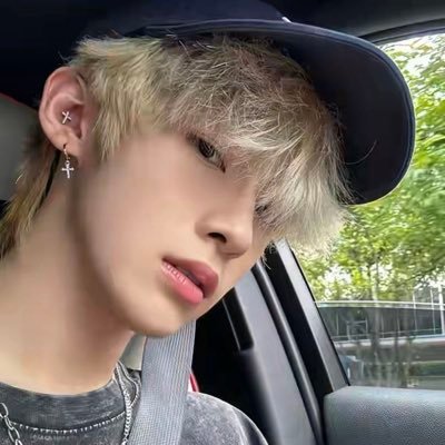 K(接投稿 代发)'s profile picture