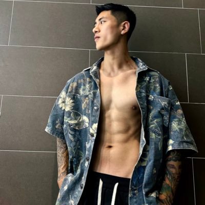 黑皮体育生's profile picture
