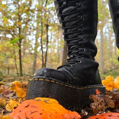 LadyDemonia's profile picture