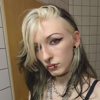 ⛓️ 𝖊𝖒𝖔 𝖇𝖗𝖆𝖎𝖓 🎀's profile picture