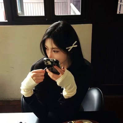 江月欧尼🐻's profile picture
