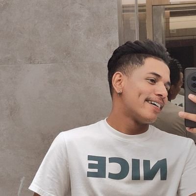 IIstivaanraj's profile picture