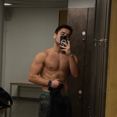 Ale (gave up era)'s profile picture
