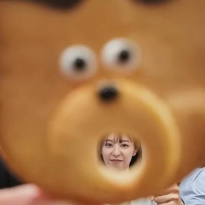 elleyeyow's profile picture