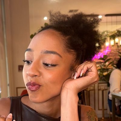 Amala Ekpunobi's profile picture