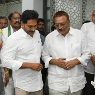 SridharAvuthu's profile picture