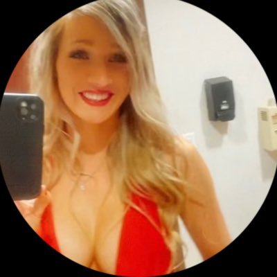 kat pesch's profile picture