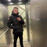 Lewis profil fotoğrafı