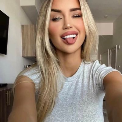 Mikayla Demaiter's profile picture