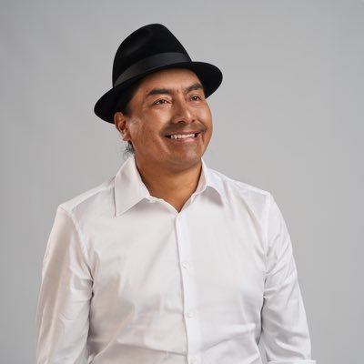 LeonidasIzaEc's profile picture