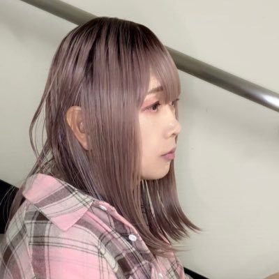 NW451WP3Uk4jz8j's profile picture