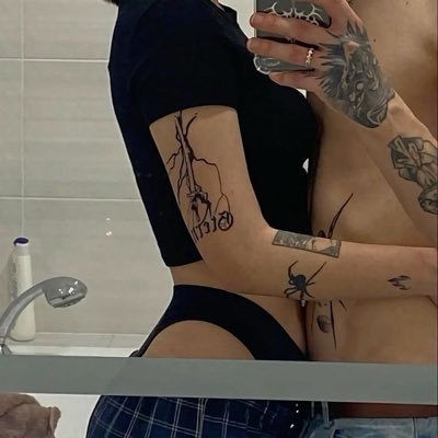tititi454545's profile picture