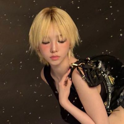 𝐶𝑙𝑎𝑖𝑟𝑒's profile picture