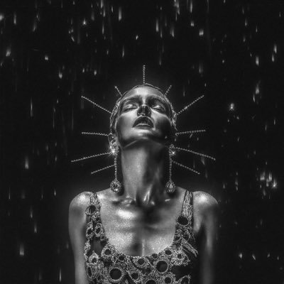 Lauren Mayberry's profile picture