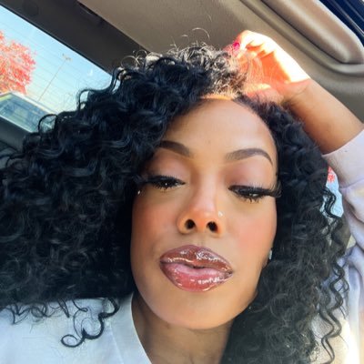 Sunnyy 💋🌻's profile picture