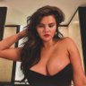 Фото профиля Selena Gomez Chart Updates