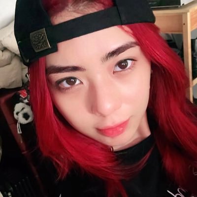 mikhasiast's profile picture