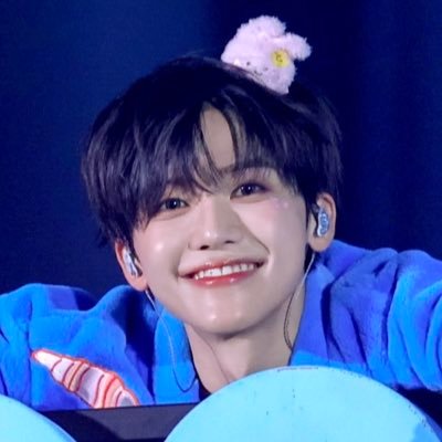 𝐥𝐨𝐯𝐞 𝐚𝐭 𝐟𝐢𝐫𝐬𝐭 𝐬𝐢𝐠𝐡𝐭's profile picture