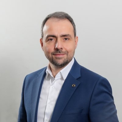 omerayhan's profile picture
