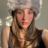 Azra 🐺 的头像