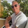 Profilbild von RobbieFarrow