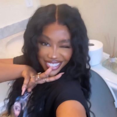 ve ❧ follow @szalishhh's profile picture