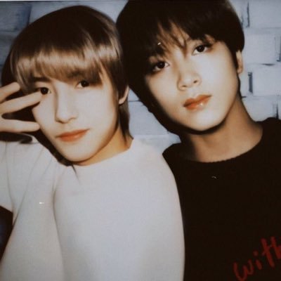 dongcren's profile picture