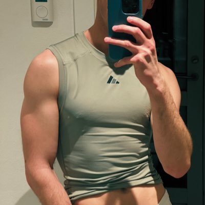 SalexLet25320's profile picture