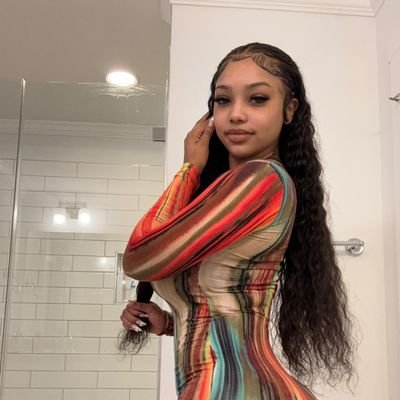 EbonyQueens18's profile picture
