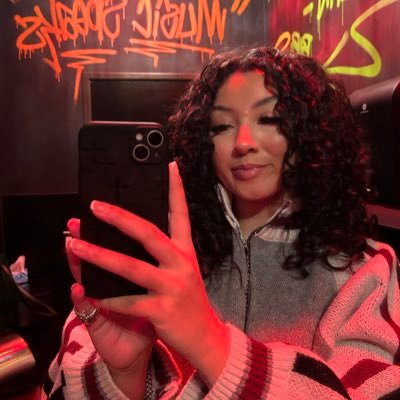 pay's profile picture