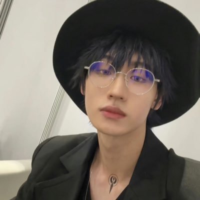⋆◡̈ ᴀʟᴏɴᴇ ᴀɢᴀɪɴ ➷。. ᴀᴋ ◡̈'s profile picture