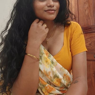 காயத்திரி✨❤️'s profile picture