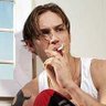 Фото профиля Tom Hardy's broken pinky