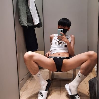 nothandsome04's profile picture