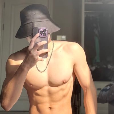 lnjr01200's profile picture