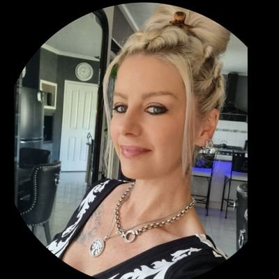 Mizz Moody ๐ช๐ช ๐ดโโ ๏ธ's profile picture