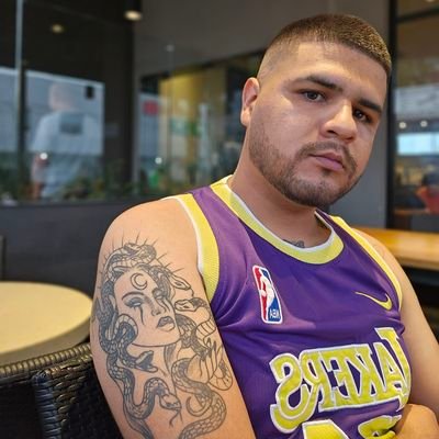 noemora500's profile picture
