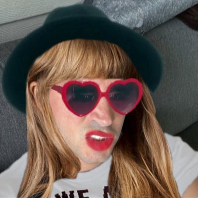 ella's profile picture