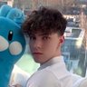 Angelacoboyx18's profile picture