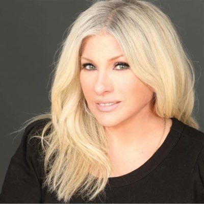 MaureenMakeup's profile picture
