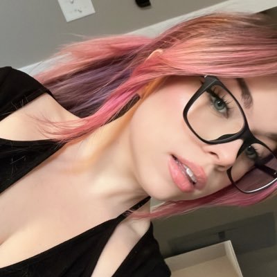 oolivia_ttv's profile picture