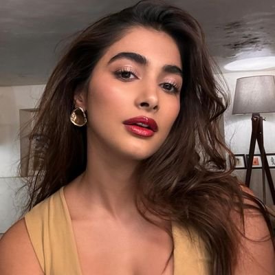 Poojahegdefanss's profile picture