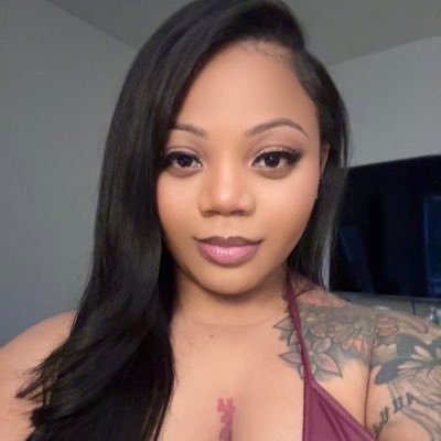 1️⃣4️⃣4️⃣ Kylizzle ☀️'s profile picture