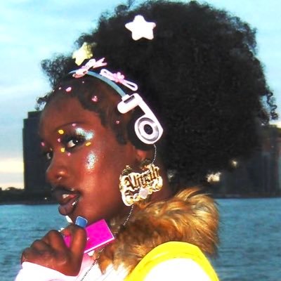 aliyahInterlude's profile picture