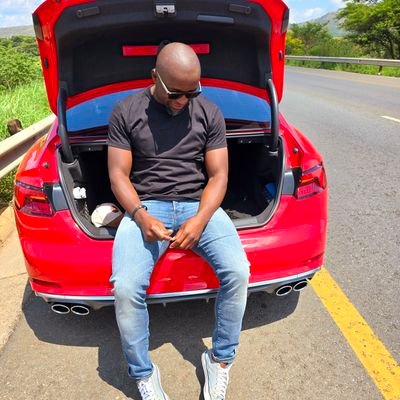 justmanzini's profile picture