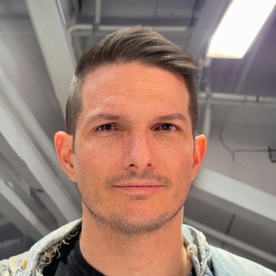 Sterling Crispin 🕊️'s profile picture