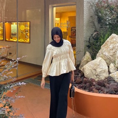 Atiqa's profile picture